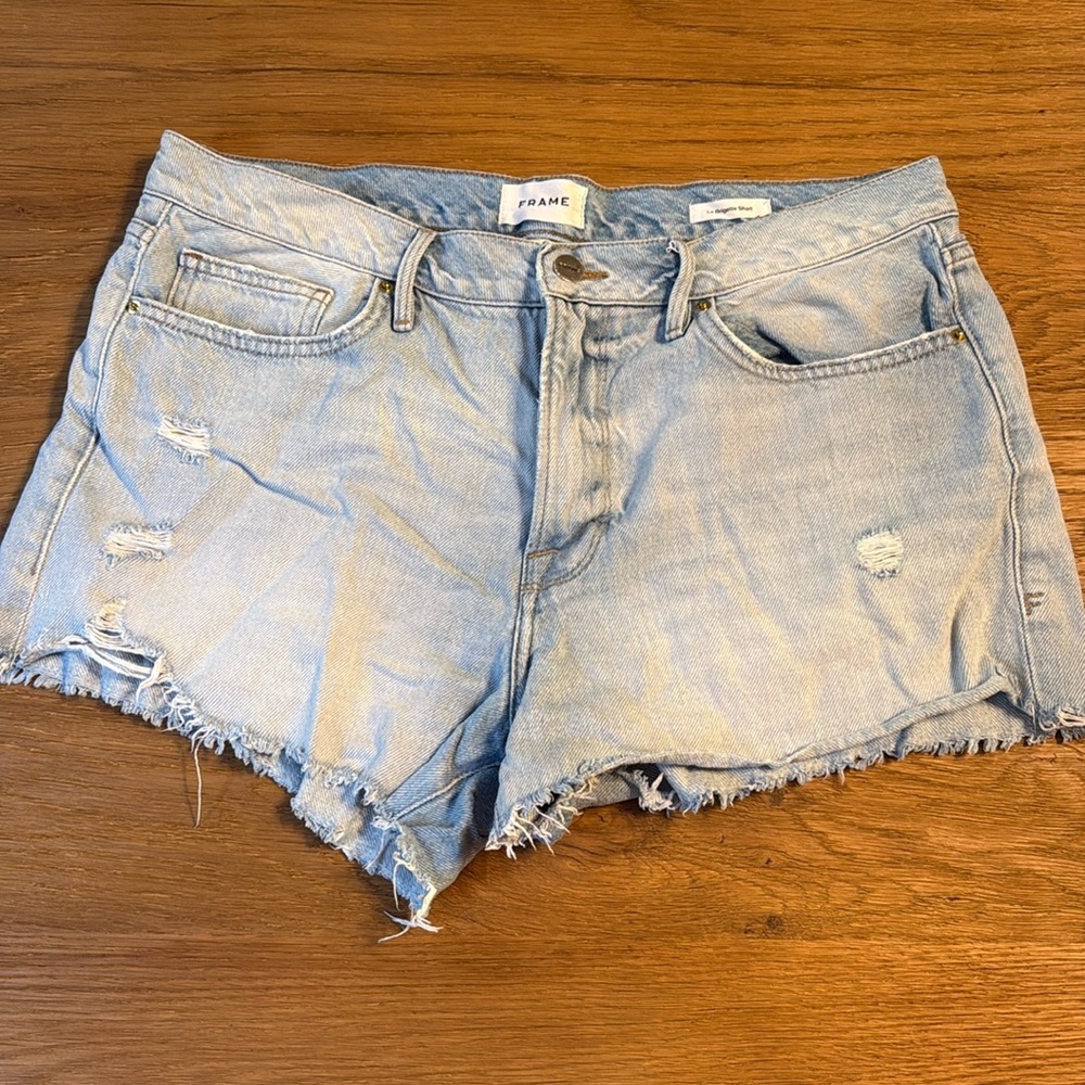 Frame Denim Le Brigette Short size 30 distressed denim
